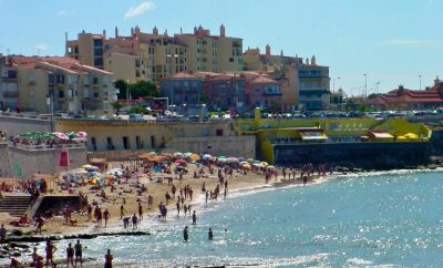 Praia da Parede: A Tranquil Beach Near Casa de Limão